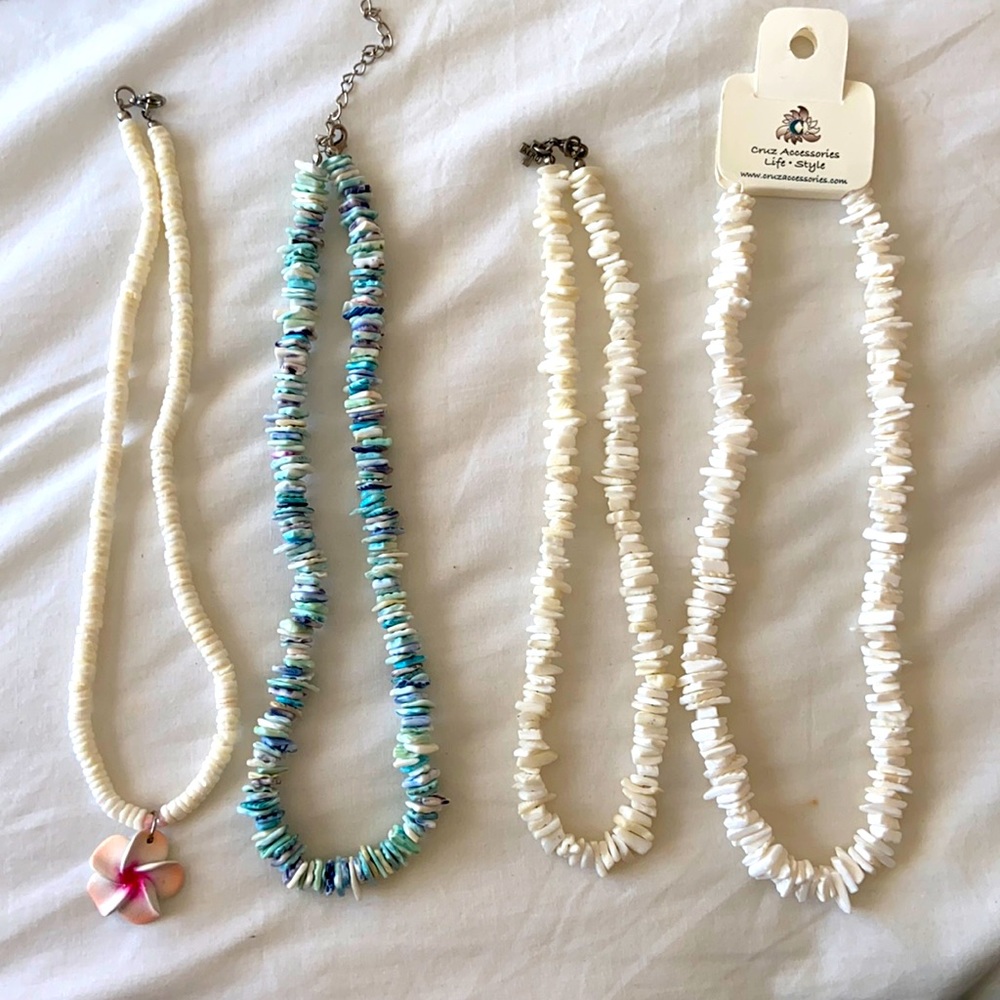 Set of 4 Necklaces!!